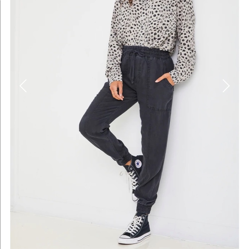 NWT Bella Dahl Joggers